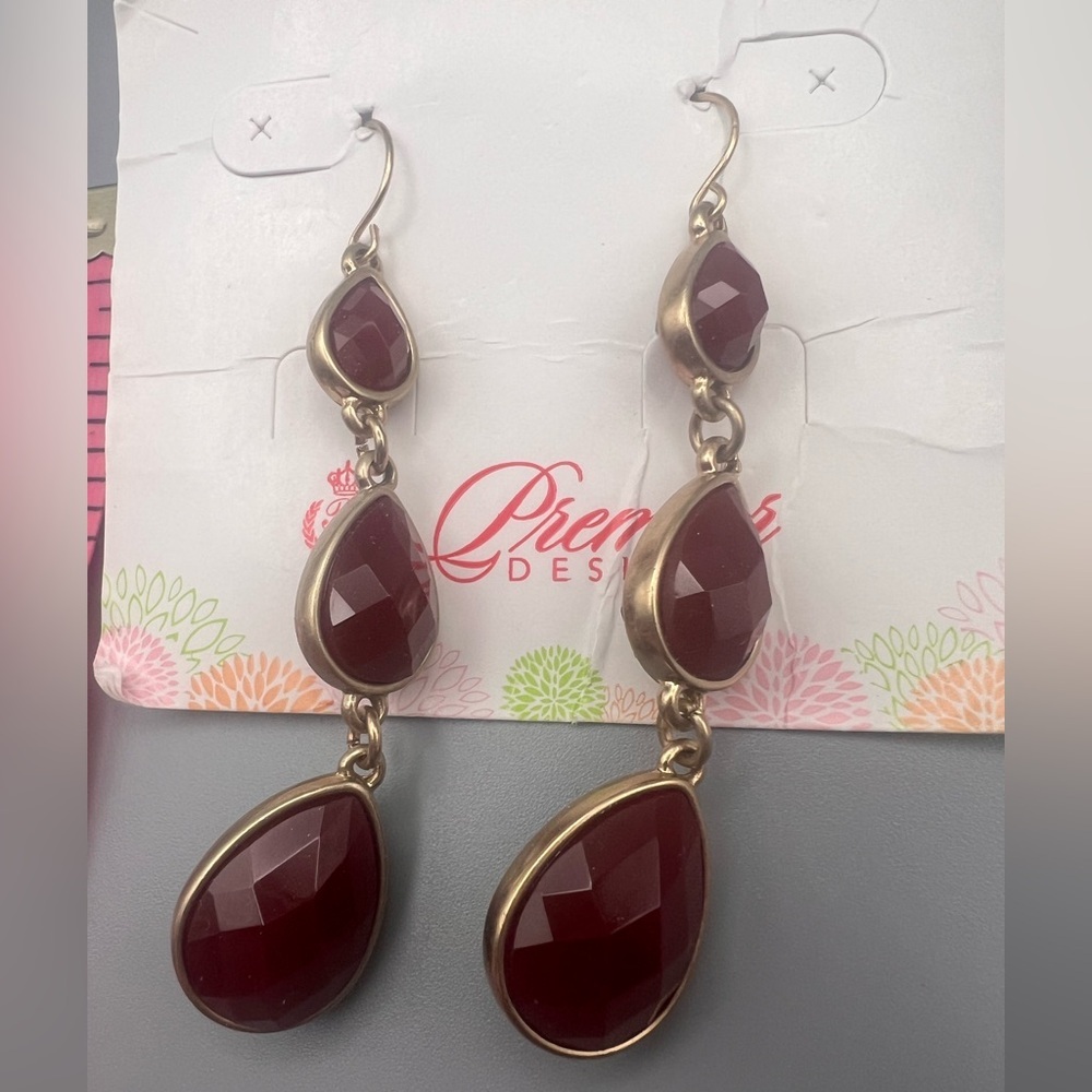 5/25 Premier Designs Burgundy Faceted Teardrop Dangle Earrings